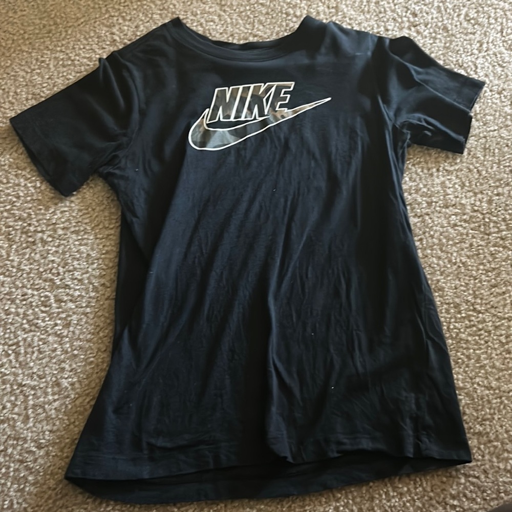 Nike large in kids black and camo for the Nike sign